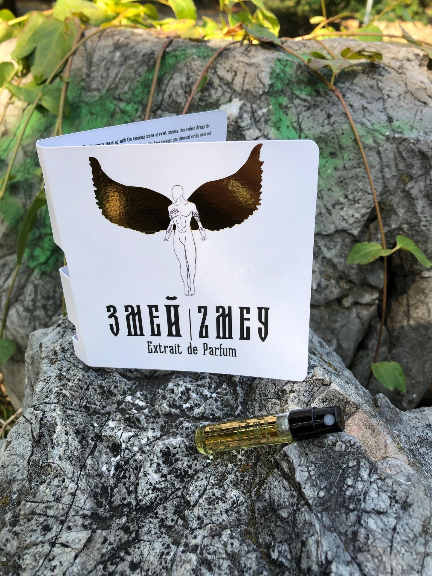 Комплект от мостри Extrait de Parfum - Самодива, Цар и Змей